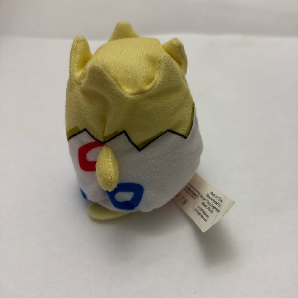 1999 Burger King Pokemon #175 Togepi with Pokeball - Picture 3 of 12